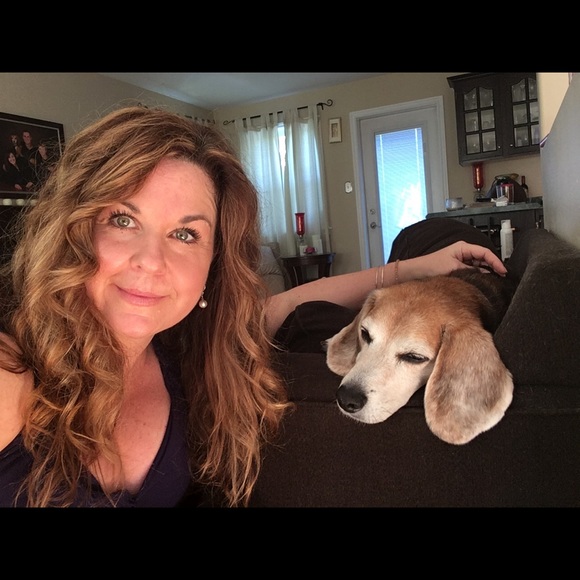 Meet your Posher, Cheryl - Picture 1 of 1